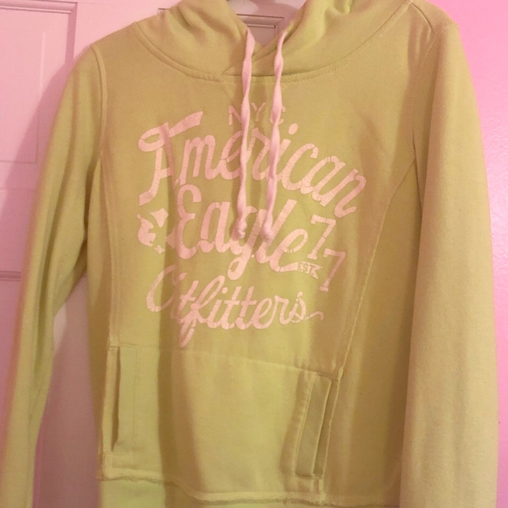 American Eagle hoodie !